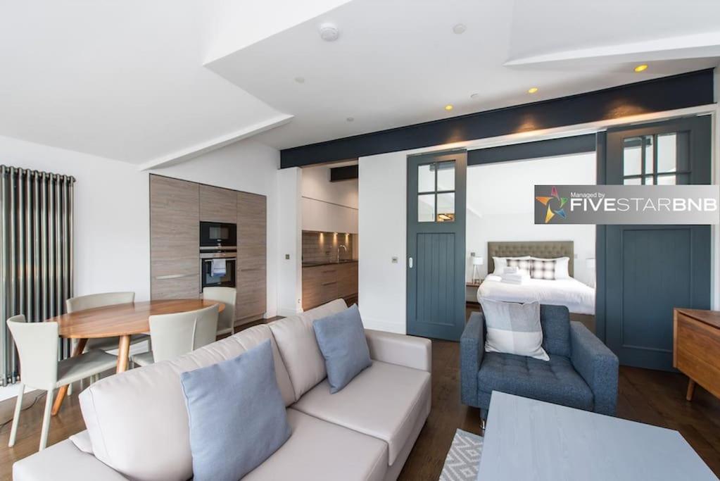 Cool Urban Apartment With Stunning Castle Views Edinburgh Dış mekan fotoğraf