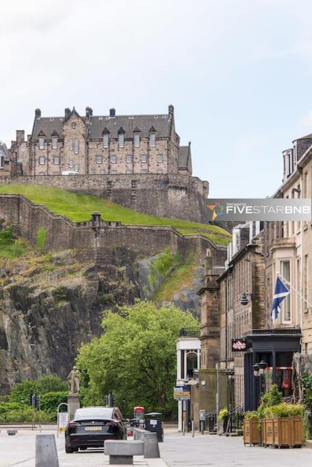 Cool Urban Apartment With Stunning Castle Views Edinburgh Dış mekan fotoğraf
