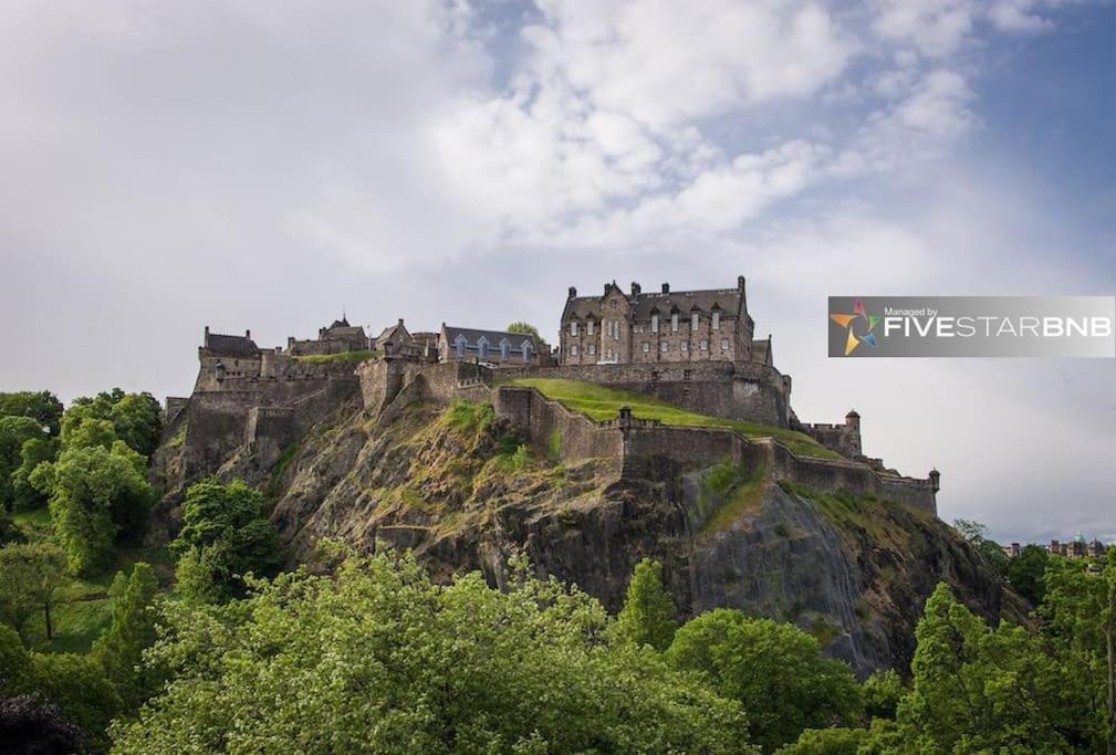 Cool Urban Apartment With Stunning Castle Views Edinburgh Dış mekan fotoğraf