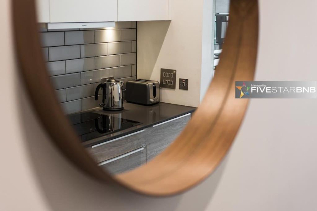 Cool Urban Apartment With Stunning Castle Views Edinburgh Dış mekan fotoğraf