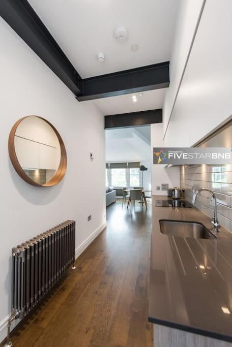 Cool Urban Apartment With Stunning Castle Views Edinburgh Dış mekan fotoğraf